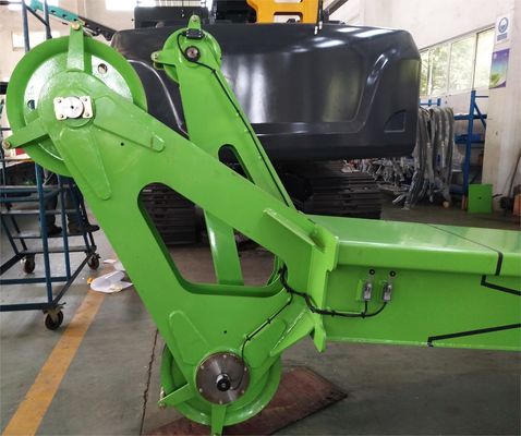 XR220D Estafa giratoria con altura de transporte de 3507 mm 6-30 RPM Velocidad de rotación y 200 KN Fuerza de multitud para perforación de cimientos